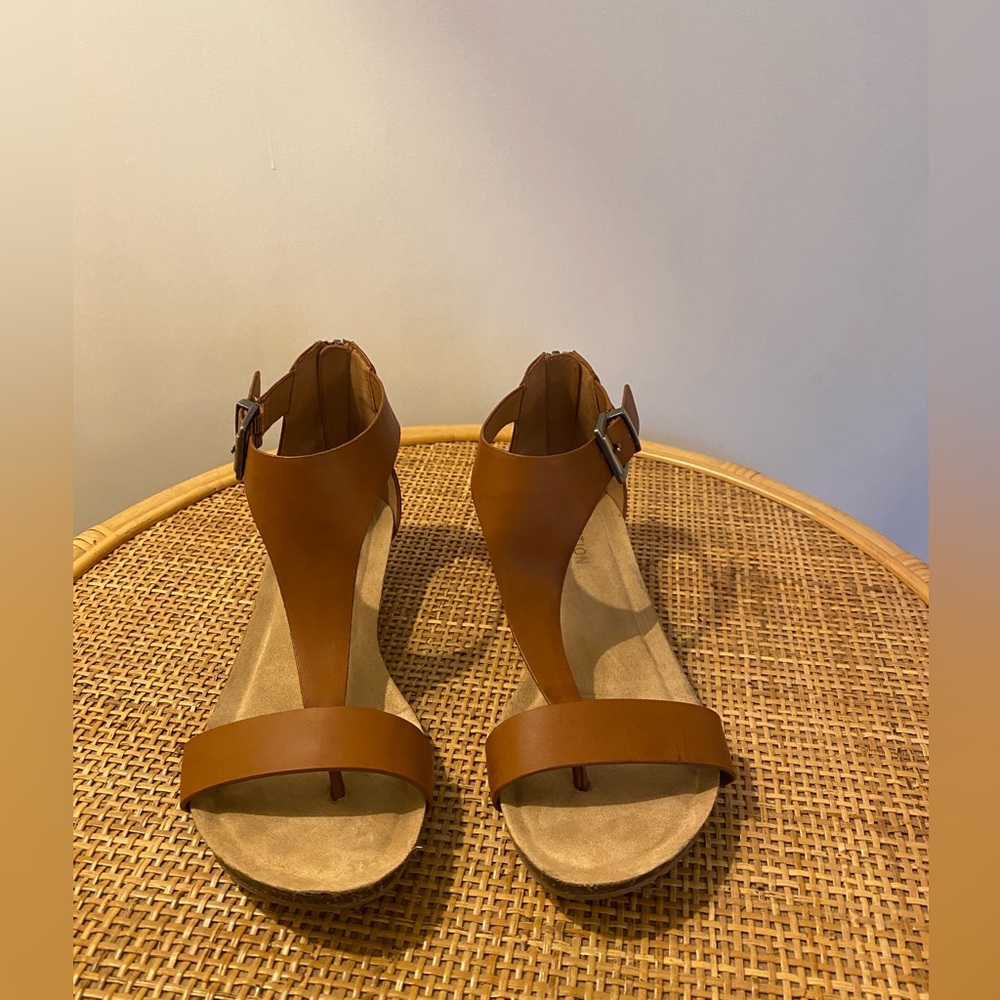 Kenneth Cole Reaction Brown Leather Sandals Size 7